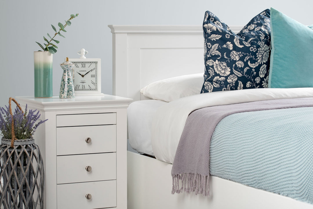 Chilgrove Bright White Ottoman Storage Bed Frame - 6ft Super King - The Oak Bed Store