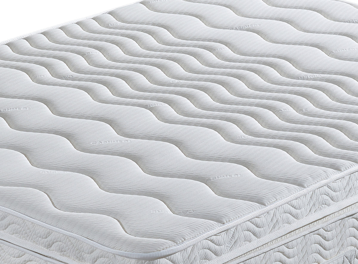 Top surface of The Flow Drift Cloud 2000 mattress with quilted box top and soft finish