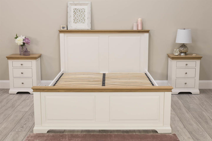 Westcott Soft White & Natural Oak Solid Wood Bed Frame - 4ft6 Double - B Grade - The Oak Bed Store