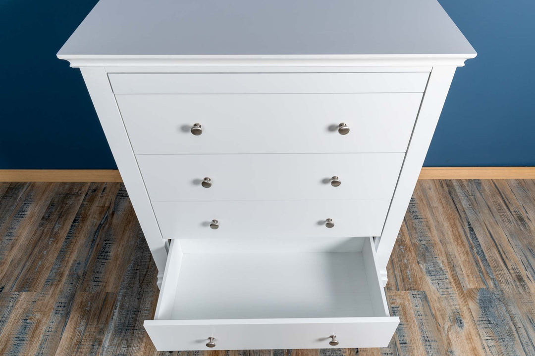 Chilgrove Bright White 4 + 1 Drawer Chest of Drawers - The Oak Bed Store