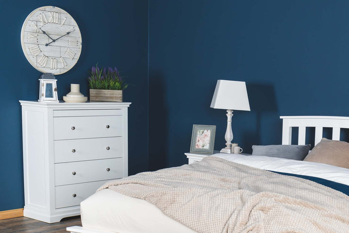 Chilgrove Bright White 4 + 1 Drawer Chest of Drawers - B GRADE - The Oak Bed Store