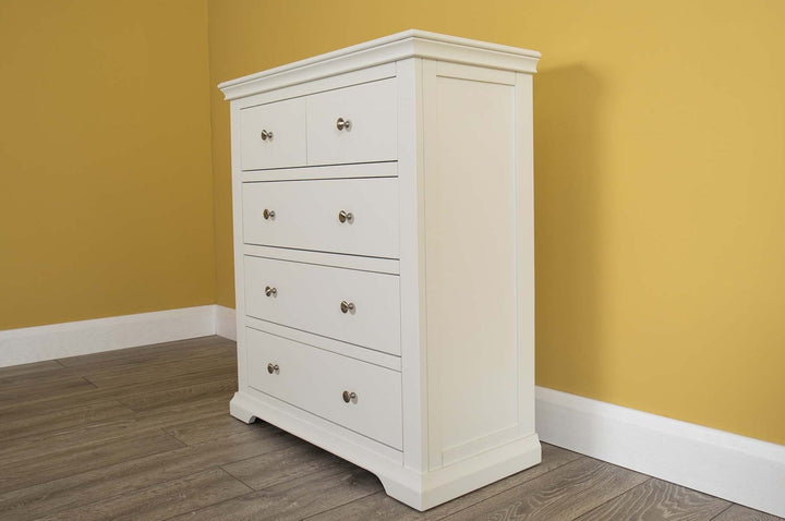 Westcott Soft White 4 Drawer Chest of Drawers - The Oak Bed Store